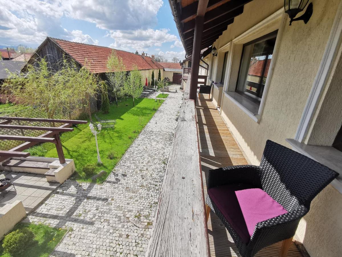 Pensiunea Casa Moga Bucium  エクステリア 写真